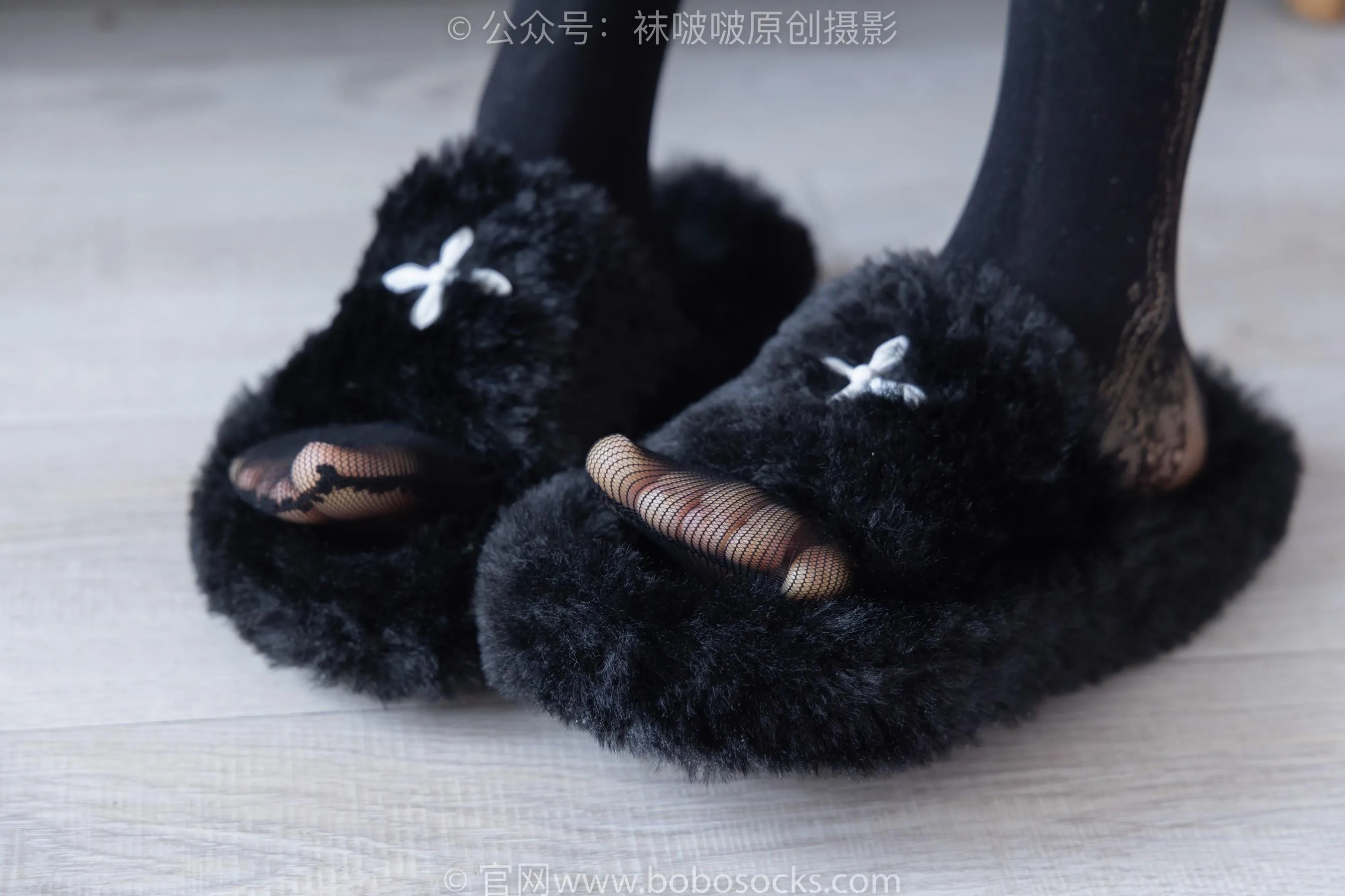 [BoBoSocks袜啵啵]NO.219 稚予-板鞋、拖鞋、厚黑丝、蕾丝黑丝 [87P]插图6